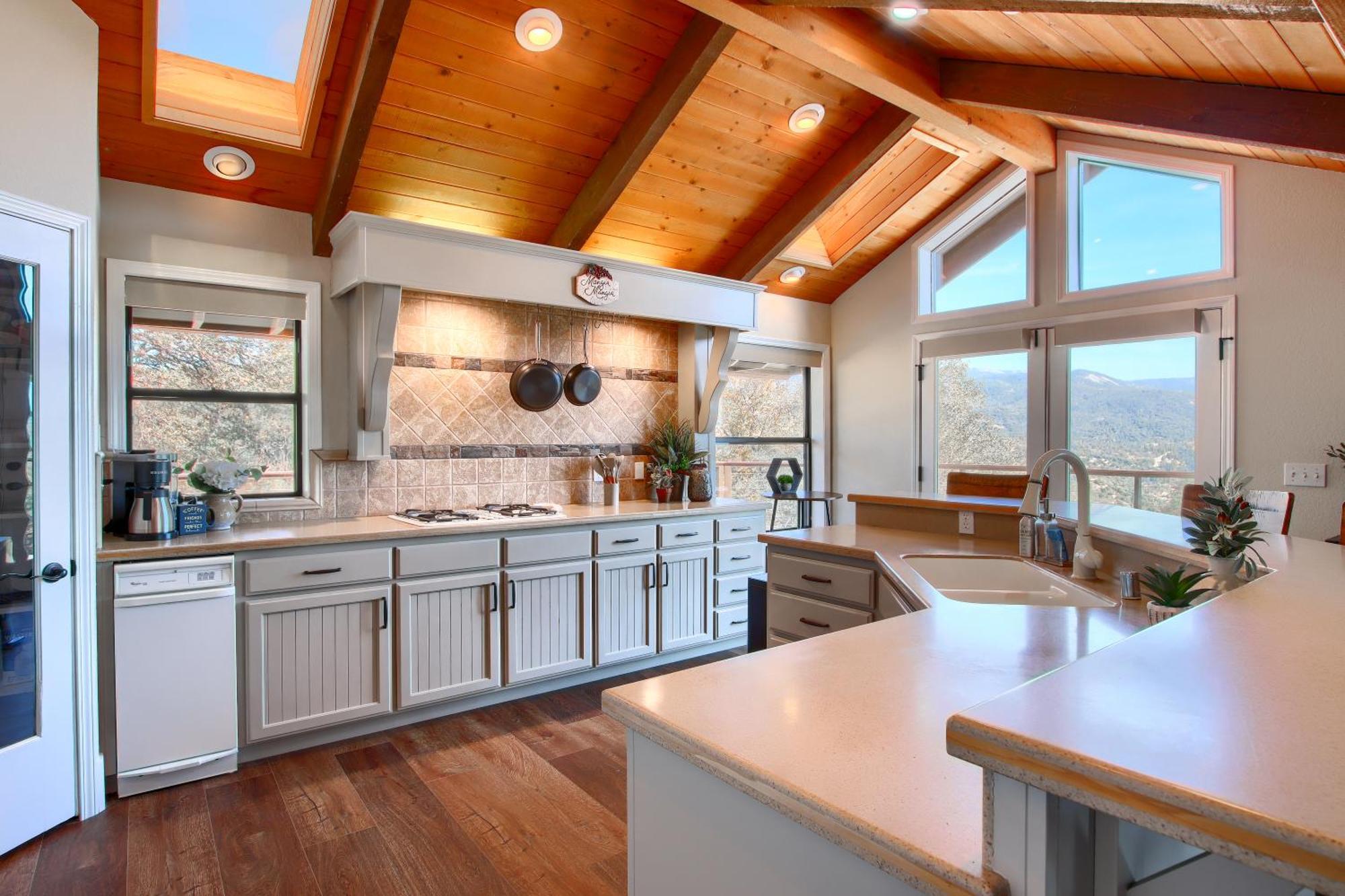 New! Yosemite Mountain Villa, Stunning Views -More 오크허스트 외부 사진